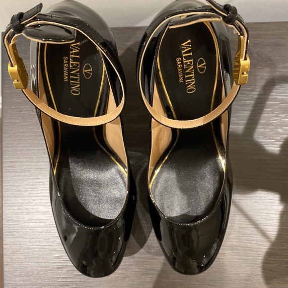 VALENTINO GARAVANI - TAN-GO PLATFORM PUMP IN PATENT LEATHER 155 MM - Picture 4 of 7